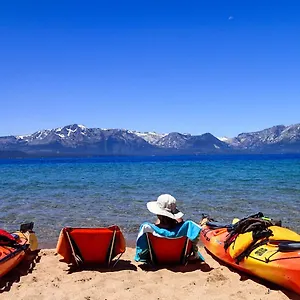 https://tahoe-valley-cottage-2.insouthlaketahoe.com