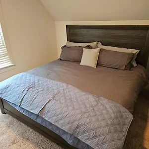 Holiday home Modern Midtown With 3 King Beds, Memphis