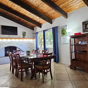 https://horse-ranch-home-5-room-25-bath.las-vegashotels.net