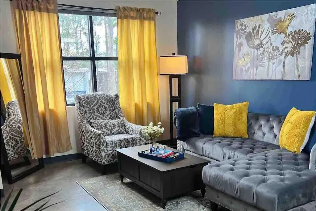 Luxury Midtown Flats Near Downtown Memphis & Fedex Forum Apartment