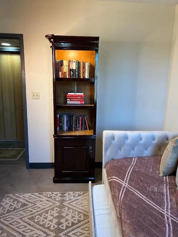 Luxury Midtown Flats Near Downtown Memphis & Fedex Forum Apartment 0*,